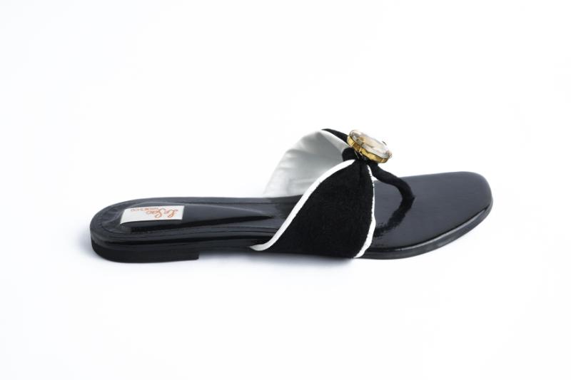 Bold Black Leather Sandals with Suede Strap